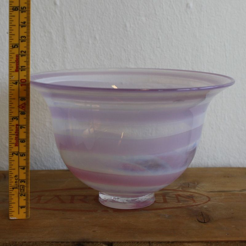 Glassbolle med striper