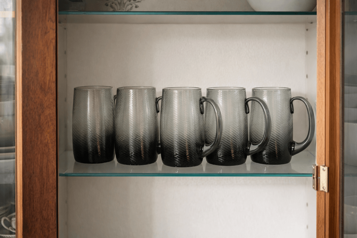 Hadeland, grå krus med riller